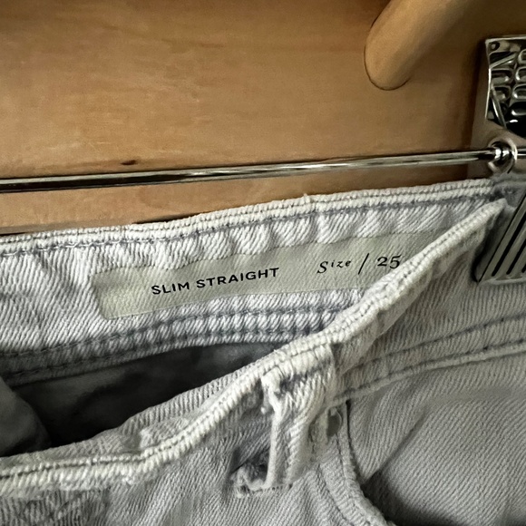 Slim straight distressed jean - Picture 4 of 6